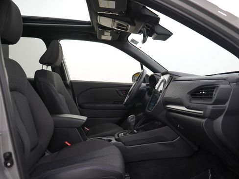 Used 2025 Subaru Forester Premium AWD/4WD image 11