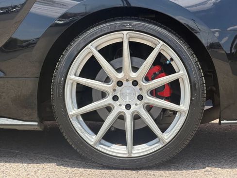 Used 2019 Ford Mustang GT Premium w/ Equipment Group 401A RWD image 30