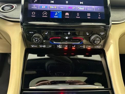 Used 2022 Jeep Grand Cherokee Limited 4xe w/ MOPAR Finishing Package AWD/4WD image 23