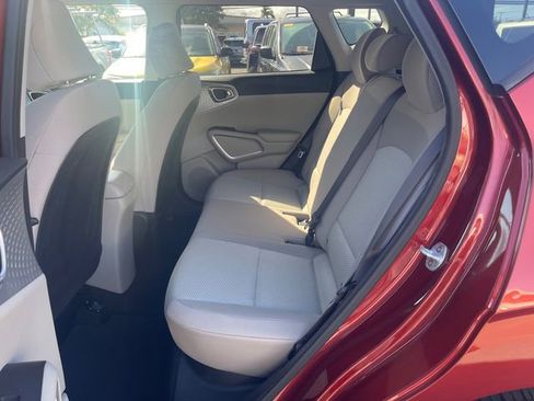 Used 2020 Kia Soul LX image 11