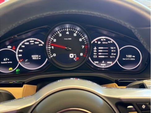 Used 2022 Porsche Cayenne Platinum Edition image 13