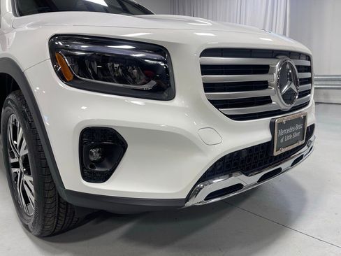 Used 2026 Mercedes-Benz GLB 250 4MATIC image 11