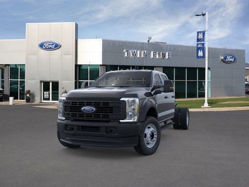 New 2025 Ford F550 4x4 Crew Cab image 2