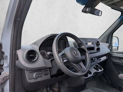 Used 2021 Mercedes-Benz Sprinter 3500 image 9