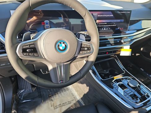 New 2026 BMW X5 xDrive50e w/ M Sport Package image 18