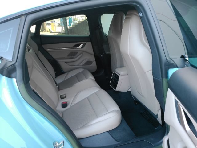 Used 2022 Porsche Taycan RWD image 25