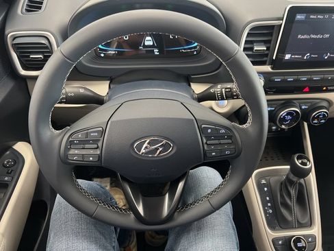 New 2026 Hyundai Venue SEL FWD image 21