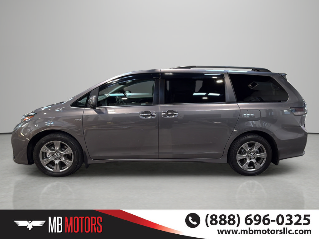 Used 2019 Toyota Sienna SE AWD/4WD image 2