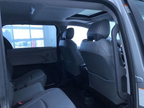 Certified 2024 Toyota Sienna XLE image 22
