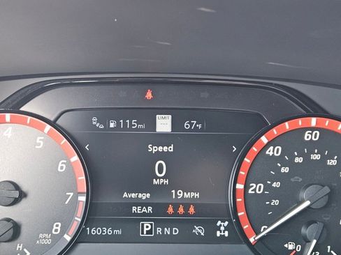 Used 2023 Nissan Frontier PRO-4X w/ Pro-4X Premium Package AWD/4WD image 12