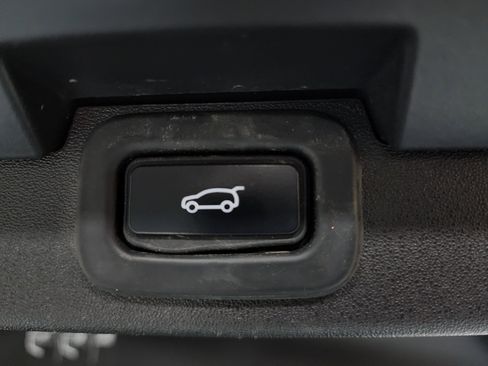 Used 2022 Land Rover Discovery S R-Dynamic image 24