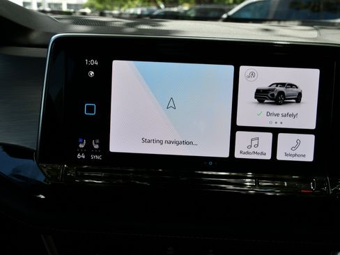 Used 2024 Volkswagen Atlas Cross Sport SE image 23