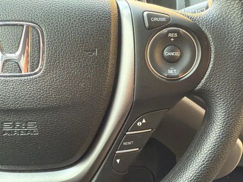 Used 2017 Honda Pilot EX image 11