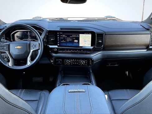 Used 2024 Chevrolet Silverado 2500 High Country w/ Technology Package image 17