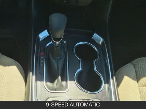 Used 2023 Chevrolet Traverse LS AWD/4WD image 17