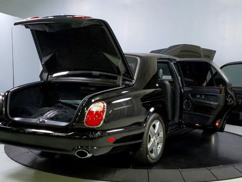 Used 2006 Bentley Arnage T image 14