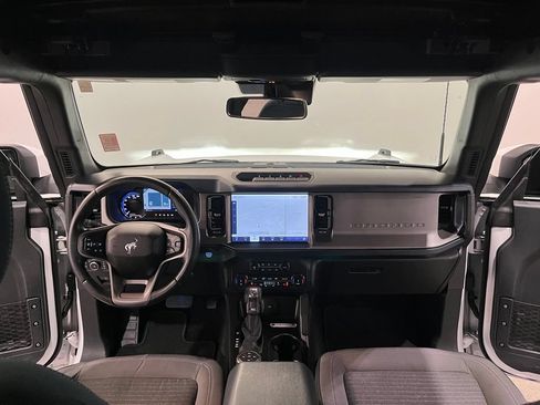 Used 2022 Ford Bronco Outer Banks w/ Sasquatch Package AWD/4WD image 19