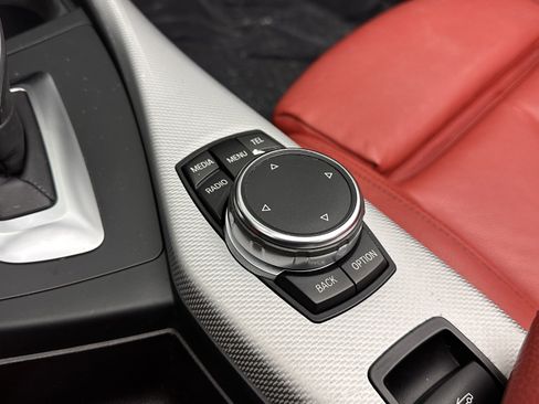 Used 2016 BMW M235i Convertible image 17