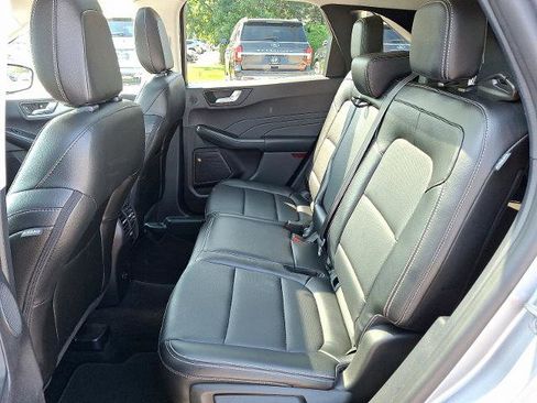 Certified 2022 Ford Escape SEL w/ Technology Package image 10