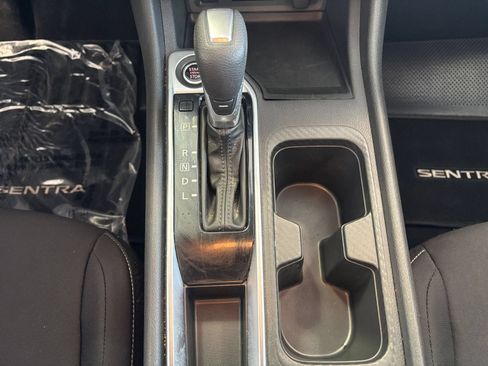 Used 2025 Nissan Sentra SV FWD image 35
