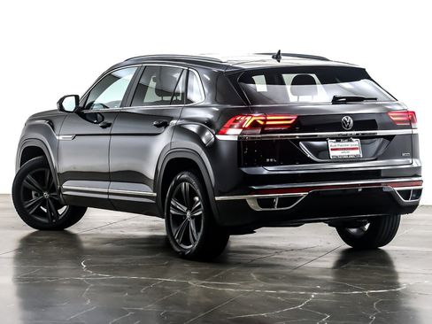 Used 2022 Volkswagen Atlas Cross Sport SEL R-Line image 12