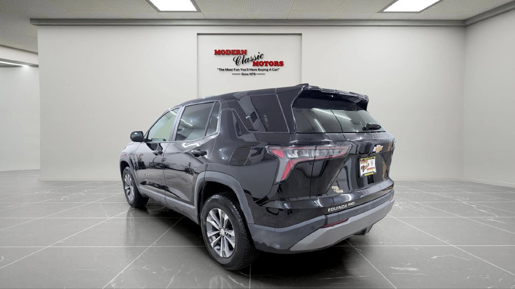 Used 2026 Chevrolet Equinox LT AWD/4WD image 5