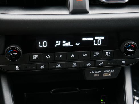 Used 2026 Subaru Outback Touring AWD/4WD image 24