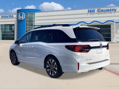 New 2026 Honda Odyssey Elite image 2