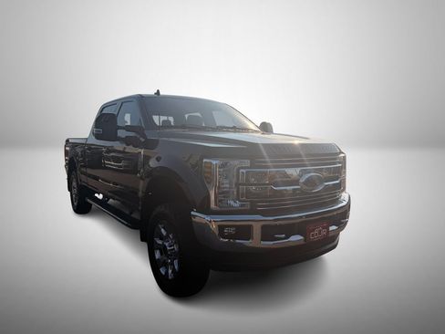 Used 2019 Ford F250 Lariat w/ Chrome Package AWD/4WD image 2