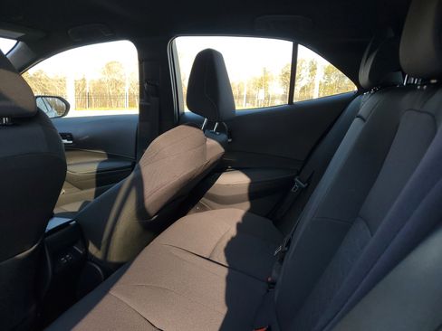 Used 2023 Toyota Corolla SE image 11