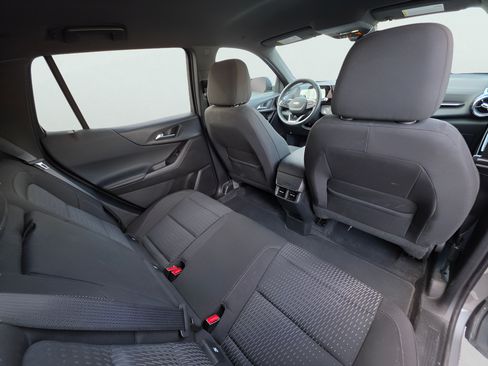 Used 2026 Chevrolet Equinox LT FWD image 25