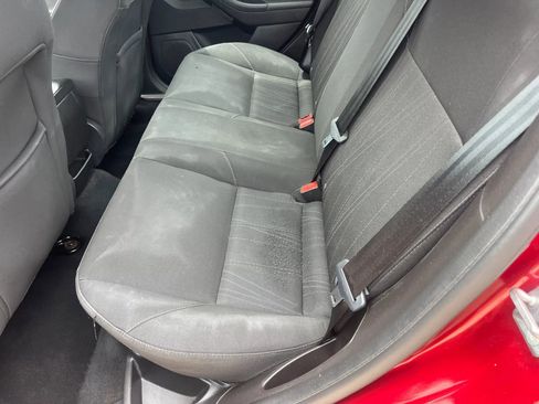 Used 2017 Ford Focus SE FWD image 14