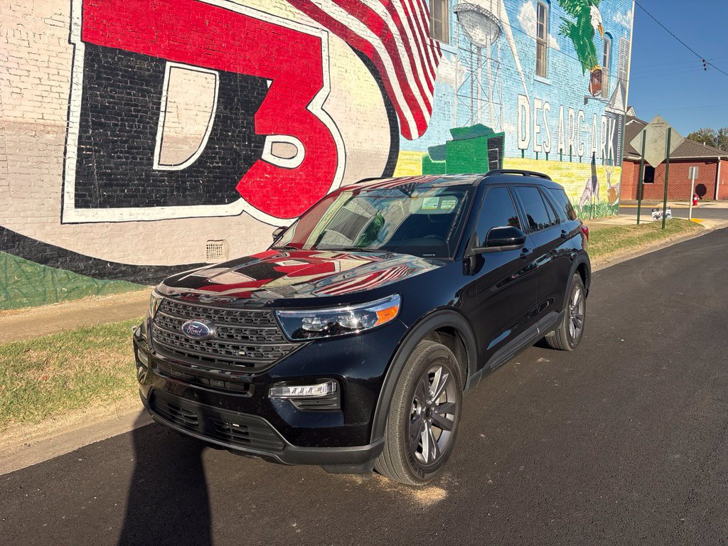 Used 2024 Ford Explorer XLT w/ Equipment Group 202A AWD/4WD image 56
