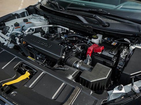 New 2026 Nissan Rogue Platinum image 7