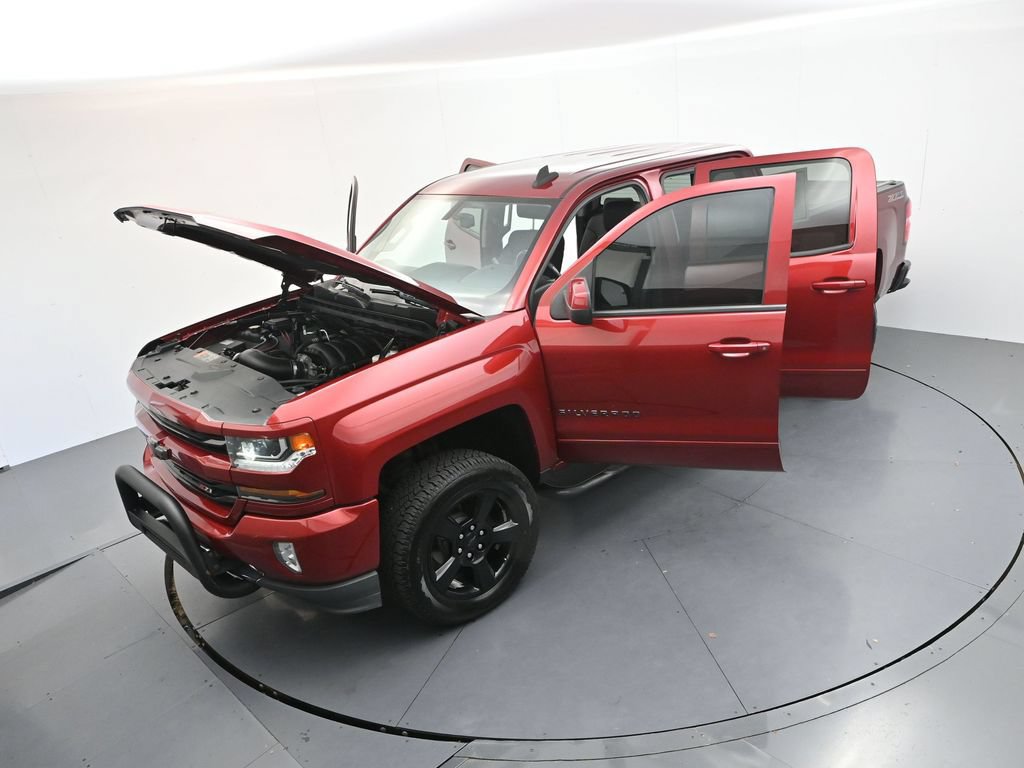 Used 2018 Chevrolet Silverado 1500 LT w/ All Star Edition AWD/4WD image 33