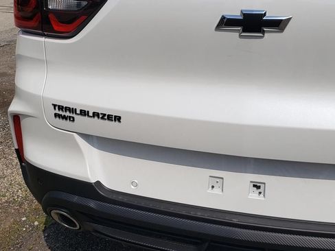 New 2026 Chevrolet TrailBlazer RS w/ Convenience Package AWD/4WD image 9