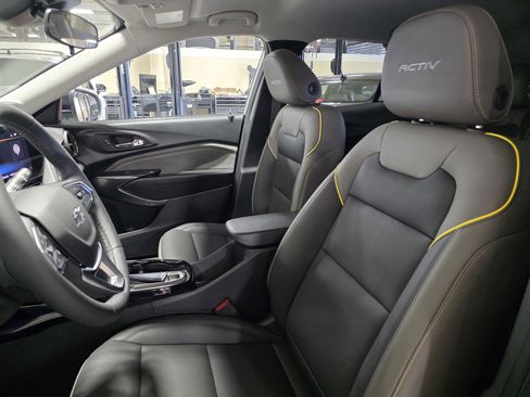 New 2026 Chevrolet Trax ACTIV w/ Driver Confidence Package image 21