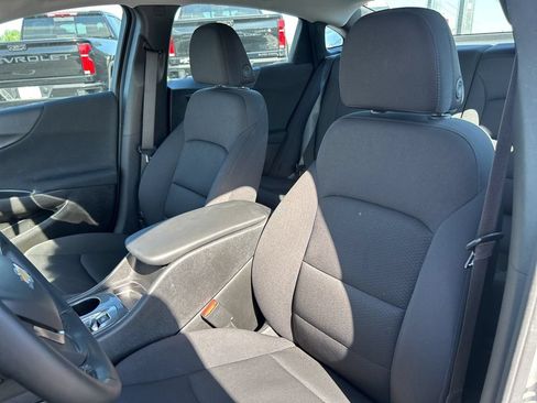 Used 2024 Chevrolet Malibu RS FWD image 17