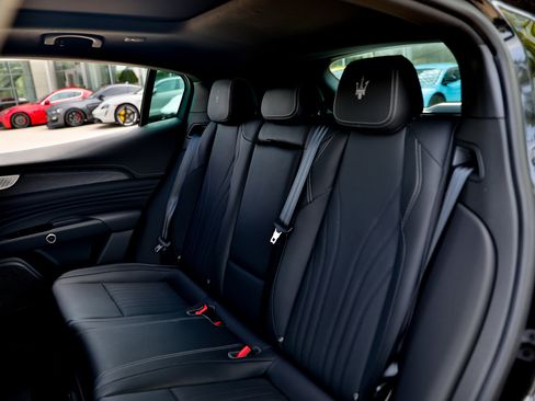 New 2024 Maserati Grecale GT image 31