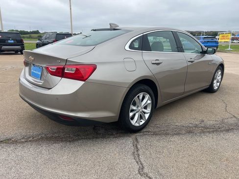 Used 2025 Chevrolet Malibu LT FWD image 5
