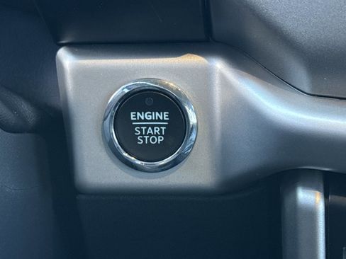 Used 2022 Ford Expedition XLT image 26