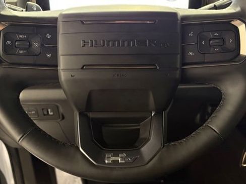 Used 2025 GMC Hummer EV 2X image 45