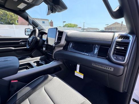 New 2026 RAM 1500 Laramie AWD/4WD image 19