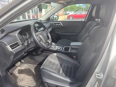 Used 2022 Mitsubishi Outlander SE AWD/4WD image 19