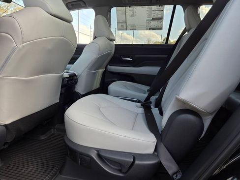 New 2026 Toyota Grand Highlander Limited image 5