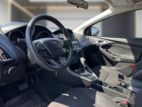 Used 2017 Ford Focus SEL FWD image 11