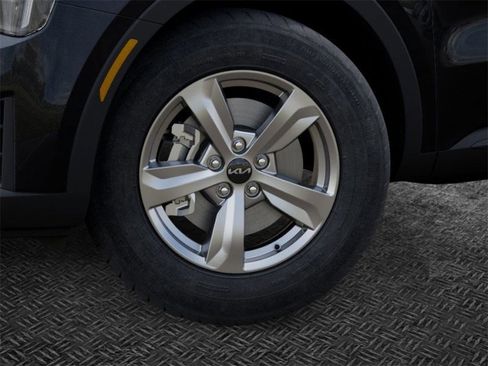 New 2026 Kia Sorento LX image 9