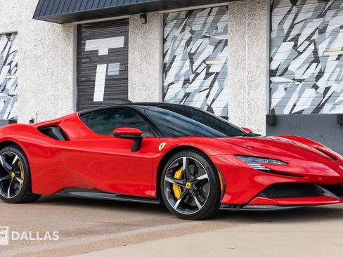 Used 2021 Ferrari SF90 Stradale image 21