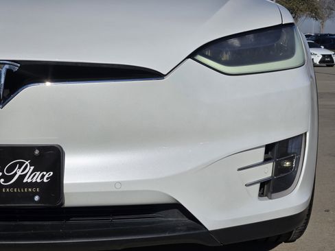 Used 2017 Tesla Model X 75D image 9