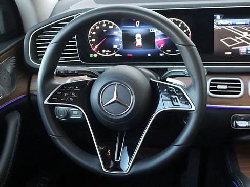 Certified 2025 Mercedes-Benz GLE 350 4MATIC image 17